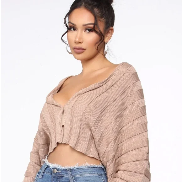 ❌SOLD❌ Cropped cardigan - Picture 5 of 9